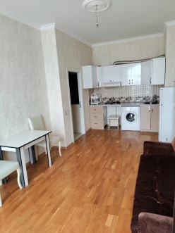 Satılır yeni tikili 2 otaqlı 42 m², Avtovağzal m.-3