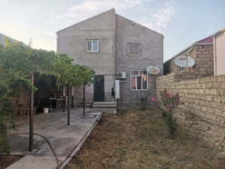 Satılır ev/villa 4 otaqlı 200 m², Ramana q.