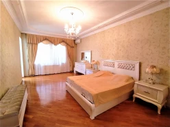 İcarə yeni tikili 5 otaqlı 250 m², Nərimanov r.-5