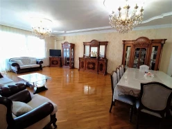 İcarə yeni tikili 5 otaqlı 250 m², Nərimanov r.-3