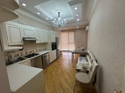 İcarə yeni tikili 2 otaqlı 80 m²,  Nəsimi-6