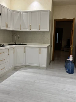 Satılır yeni tikili 3 otaqlı 144 m²,  Azadlıq prospekti m.-4