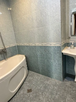 Satılır yeni tikili 3 otaqlı 144 m²,  Azadlıq prospekti m.-10