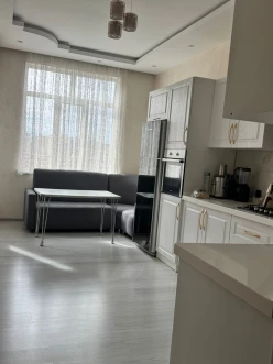 Satılır yeni tikili 3 otaqlı 144 m²,  Azadlıq prospekti m.-3