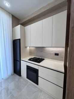 İcarə yeni tikili 3 otaqlı 95 m²,  28 May m.-11