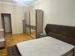 İcarə yeni tikili 2 otaqlı 80 m²,  Nəsimi-4