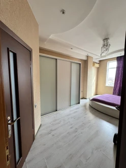Satılır yeni tikili 3 otaqlı 144 m²,  Azadlıq prospekti m.-7