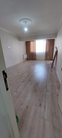 Satılır yeni tikili 3 otaqlı 80 m², İnşaatçılar m.-10