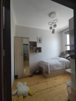 Satılır ev/villa 4 otaqlı 120 m², Binə q.-18