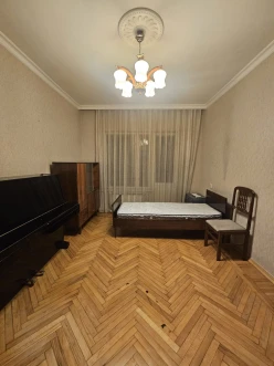 İcarə köhnə tikili 4 otaqlı 120 m²,  Azadlıq prospekti m.-5