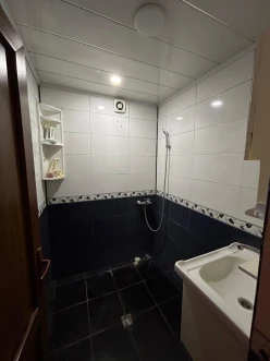 Satılır köhnə tikili 3 otaqlı 72 m²,  İnşaatçılar m.-18