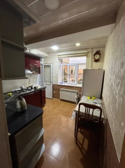 Satılır köhnə tikili 3 otaqlı 72 m²,  İnşaatçılar m.-10