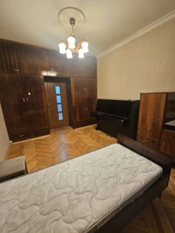 İcarə köhnə tikili 4 otaqlı 120 m²,  Azadlıq prospekti m.-13
