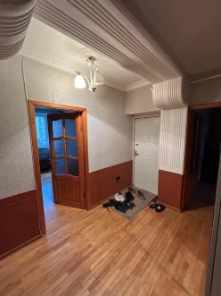 Satılır köhnə tikili 3 otaqlı 72 m²,  İnşaatçılar m.-4