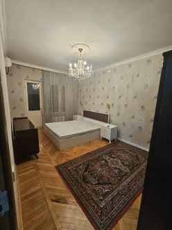 İcarə köhnə tikili 4 otaqlı 120 m²,  Azadlıq prospekti m.-8