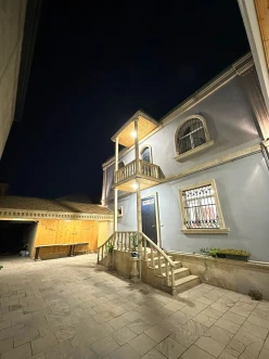 Satılır ev/villa 7 otaqlı 210 m², Bakıxanov q.-19