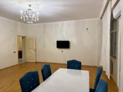 İcarə yeni tikili 3 otaqlı 90 m²,  İnşaatçılar m.-8