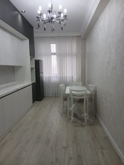 İcarə yeni tikili 2 otaqlı 139 m²,  28 May m.-13
