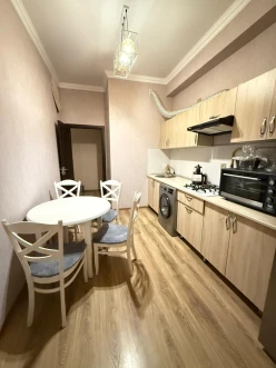 İcarə yeni tikili 2 otaqlı 60 m²,  İnşaatçılar m.-20