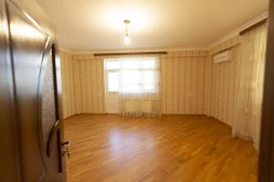 Satılır yeni tikili 3 otaqlı 135 m², İnşaatçılar m.-3 Satılır yeni tikili 3 otaqlı 135 m², İnşaatçılar m.-3