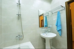 Satılır yeni tikili 3 otaqlı 135 m², İnşaatçılar m.-23 Satılır yeni tikili 3 otaqlı 135 m², İnşaatçılar m.-23