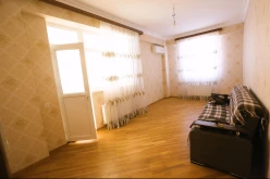 Satılır yeni tikili 3 otaqlı 135 m², İnşaatçılar m.-8 Satılır yeni tikili 3 otaqlı 135 m², İnşaatçılar m.-8