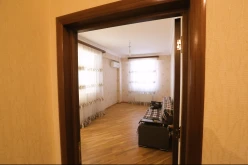 Satılır yeni tikili 3 otaqlı 135 m², İnşaatçılar m.-14 Satılır yeni tikili 3 otaqlı 135 m², İnşaatçılar m.-14