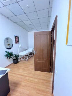 İcarə ofis 6 otaqlı 131 m², 28 May m.-5 İcarə ofis 6 otaqlı 131 m², 28 May m.-5