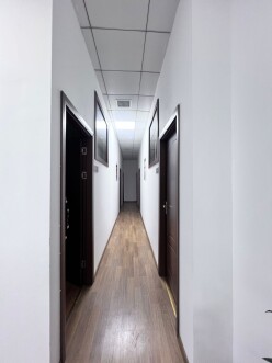 İcarə ofis 6 otaqlı 131 m², 28 May m.-10 İcarə ofis 6 otaqlı 131 m², 28 May m.-10