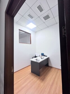 İcarə ofis 6 otaqlı 131 m², 28 May m.-6 İcarə ofis 6 otaqlı 131 m², 28 May m.-6