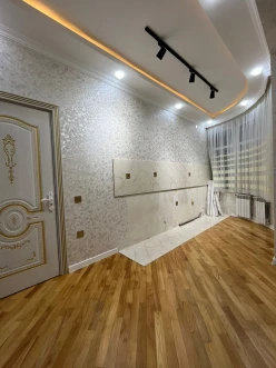 Satılır yeni tikili 2 otaqlı 60 m², İnşaatçılar m.-3