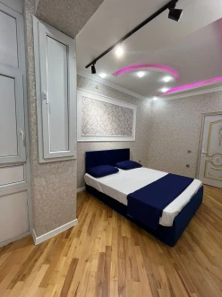 Satılır yeni tikili 2 otaqlı 60 m², İnşaatçılar m.-7