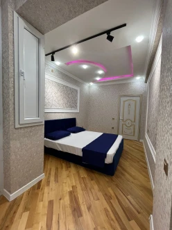 Satılır yeni tikili 2 otaqlı 60 m², İnşaatçılar m.-10