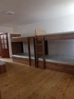 İcarə ev/villa 2 otaqlı 100 m²,  Həzi Aslanov m.-8