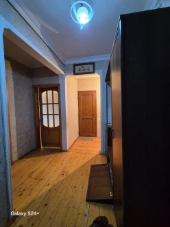 Satılır köhnə tikili 3 otaqlı 55 m²,  İnşaatçılar m.-3