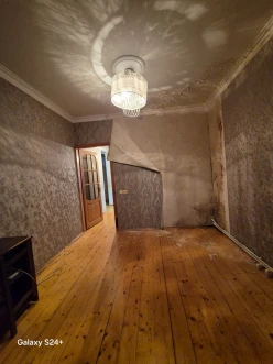 Satılır köhnə tikili 3 otaqlı 55 m²,  İnşaatçılar m.-9