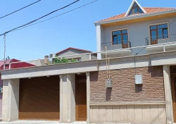 Satılır ev/villa 6 otaqlı 325 m², Şah İsmayıl Xətai m.