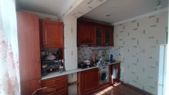 Satılır köhnə tikili 3 otaqlı 85 m², İnşaatçılar m.-14