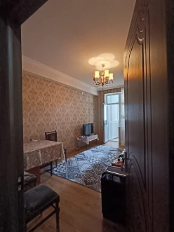 Satılır yeni tikili 2 otaqlı 50 m², İnşaatçılar m.-11