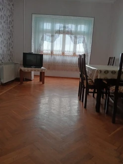 İcarə köhnə tikili 2 otaqlı 50 m², Azadlıq prospekti m.