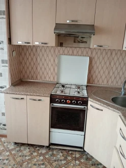 İcarə köhnə tikili 2 otaqlı 50 m², Azadlıq prospekti m.-6