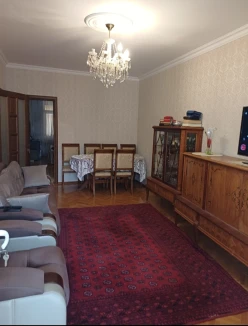 Satılır köhnə tikili 3 otaqlı 60 m²,  Azadlıq prospekti m.-2