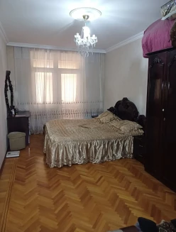 Satılır köhnə tikili 3 otaqlı 60 m²,  Azadlıq prospekti m.-6