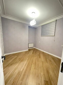 Satılır yeni tikili 4 otaqlı 140 m², 8 Noyabr m. m-16