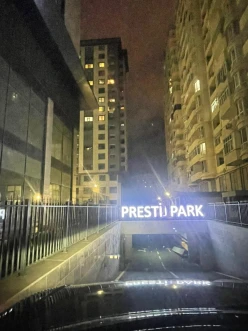 Satılır yeni tikili 4 otaqlı 140 m², 8 Noyabr m. m-3