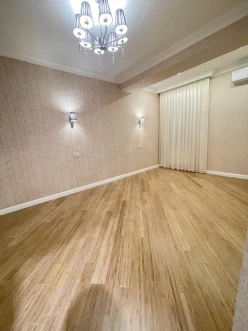 Satılır yeni tikili 4 otaqlı 140 m², 8 Noyabr m. m-12