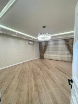Satılır yeni tikili 4 otaqlı 140 m², 8 Noyabr m. m-8