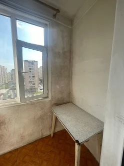 Satılır köhnə tikili 2 otaqlı 45 m², İnşaatçılar m.-5