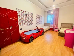 İcarə yeni tikili 4 otaqlı 250 m², Nərimanov r.-7