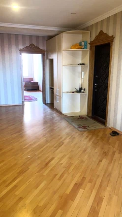 İcarə yeni tikili 3 otaqlı 160 m², 8 Noyabr m.-2